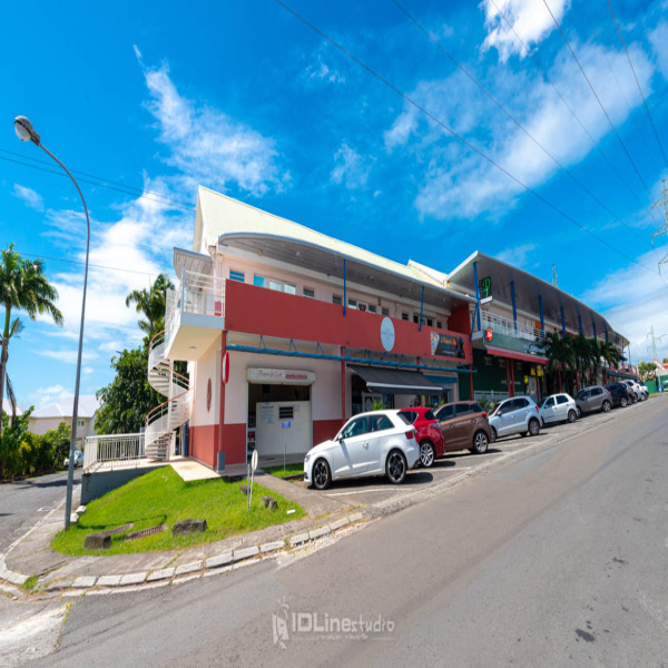 Location Immobilier Professionnel Local commercial Baie-Mahault 97122