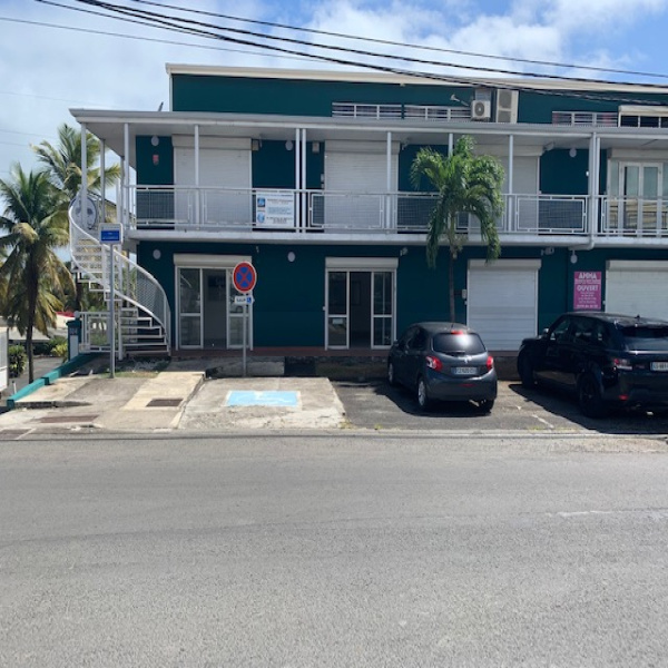 Location Immobilier Professionnel Local commercial Baie-Mahault 97122